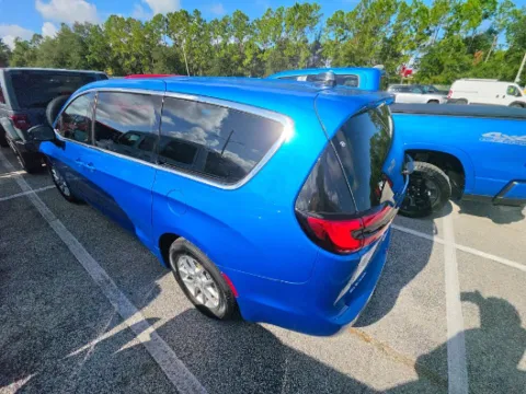 Photos of 2026 Chrysler Pacifica Select for sale in Cedar Rapids, IA at Cassill Motors