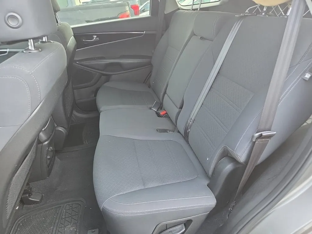 Kia Sorento photo 9