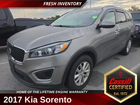 Silver 2017 Kia Sorento LX for sale in Cedar Rapids, IA
