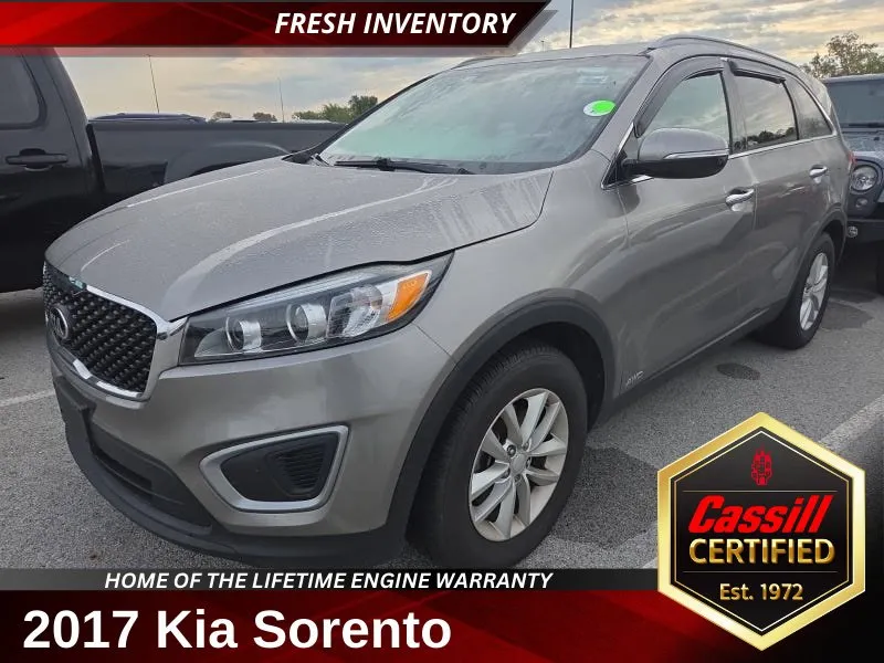 Silver 2017 Kia Sorento LX for sale in Cedar Rapids, IA