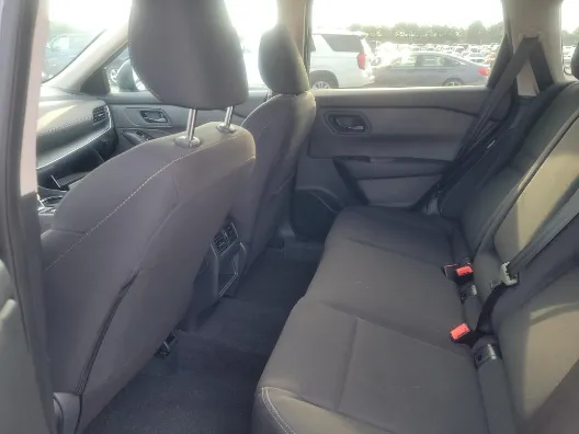 Nissan Rogue photo 13