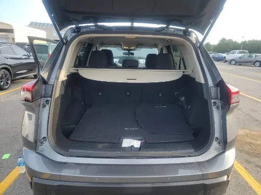 Nissan Rogue photo 14