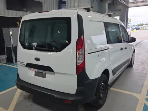 More photos of 2020 Ford Transit Connect XL at Cassill Motors, IA