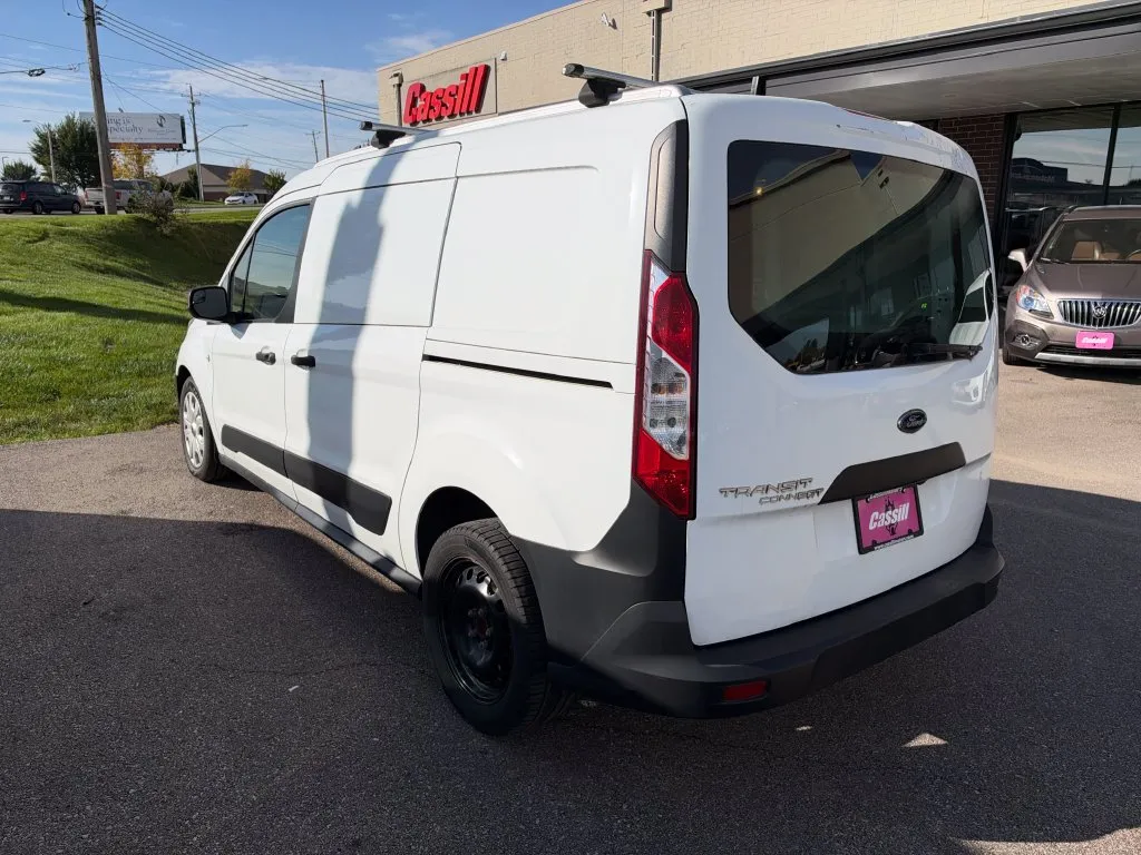 Ford Transit Connect photo 2