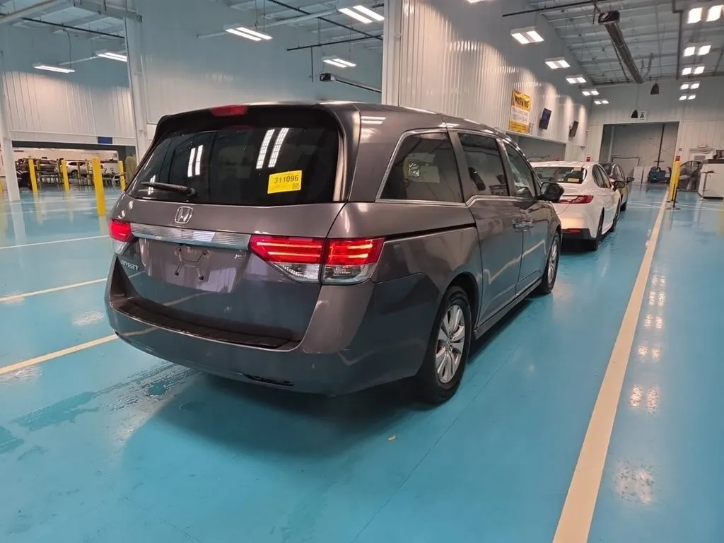 Honda Odyssey photo 6