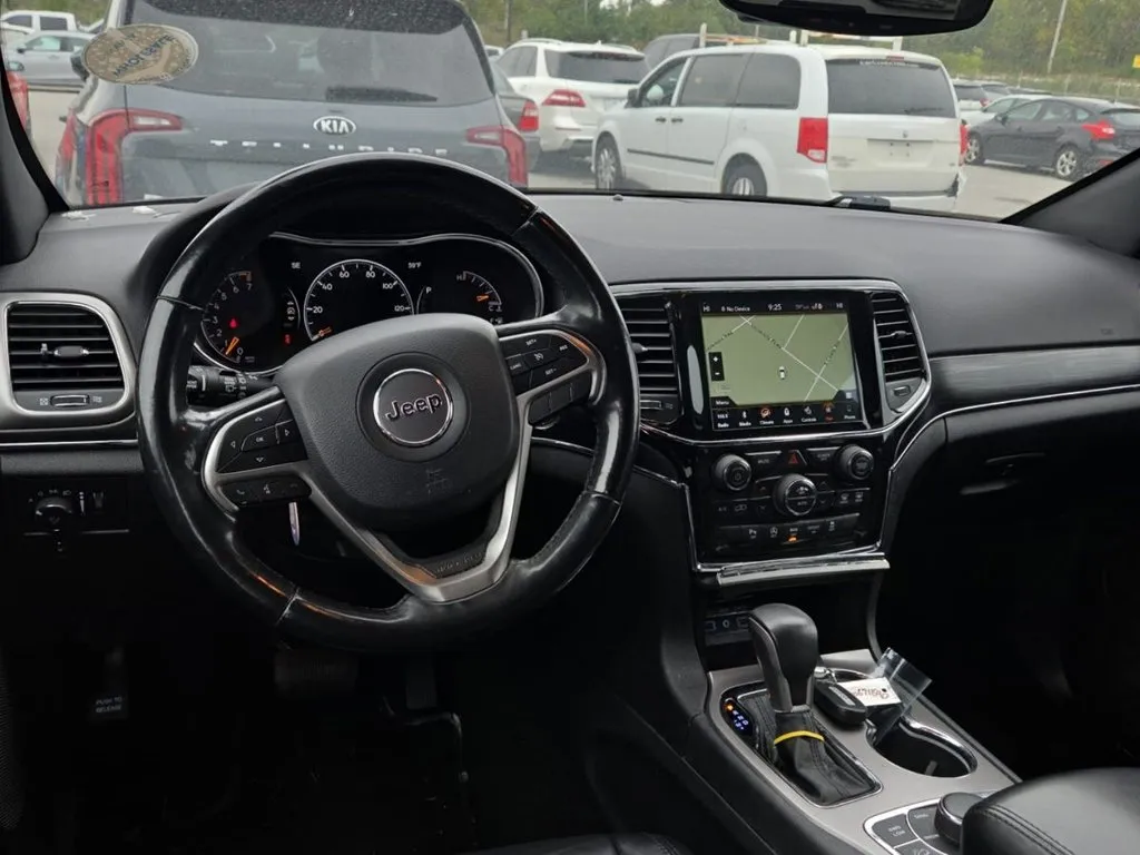 Jeep Grand Cherokee photo 9