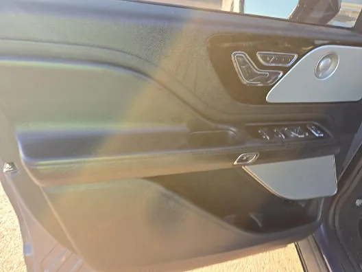 Lincoln Aviator photo 9