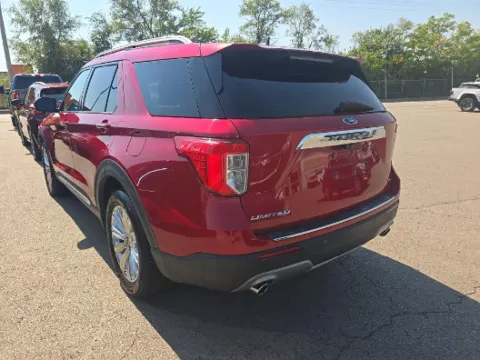 Photos of 2021 Ford Explorer Limited for sale in Cedar Rapids, IA at Cassill Motors