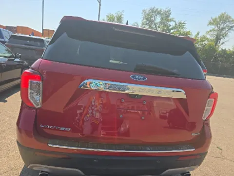 More photos of 2021 Ford Explorer Limited at Cassill Motors, IA