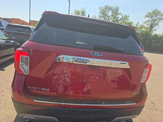 Ford Explorer photo 4