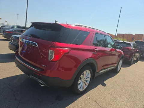 More photos of 2021 Ford Explorer Limited at Cassill Motors, IA