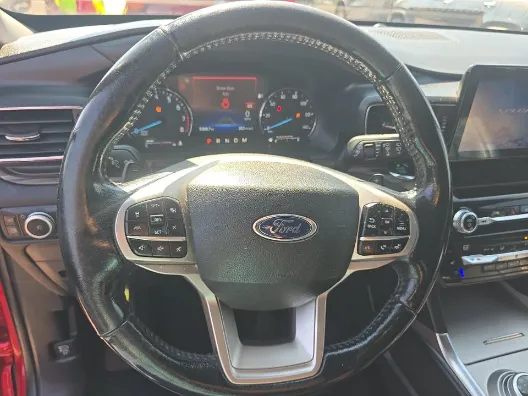 Ford Explorer photo 10