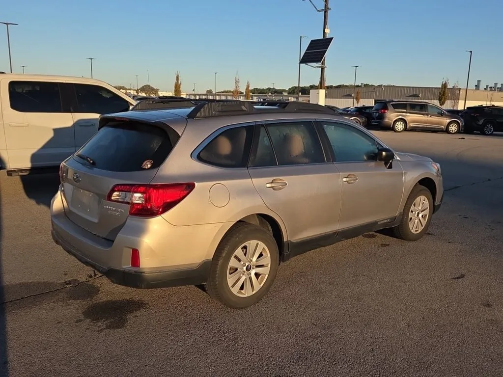 Subaru Outback photo 5