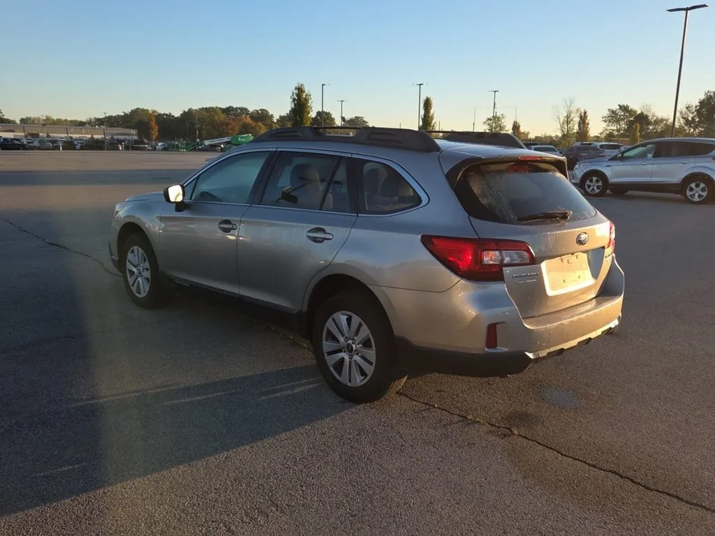 Subaru Outback photo 2