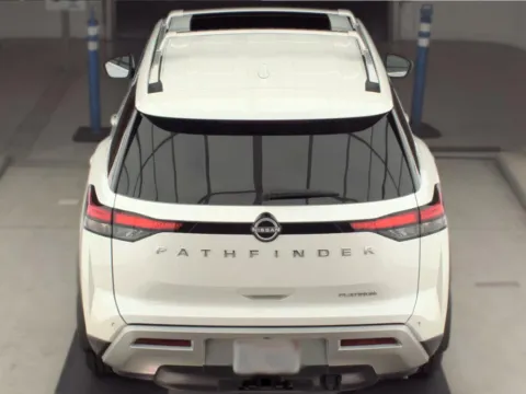 More photos of 2025 Nissan Pathfinder Platinum at Cassill Motors, IA