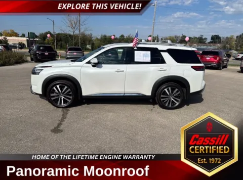 White 2025 Nissan Pathfinder Platinum for sale in Cedar Rapids, IA