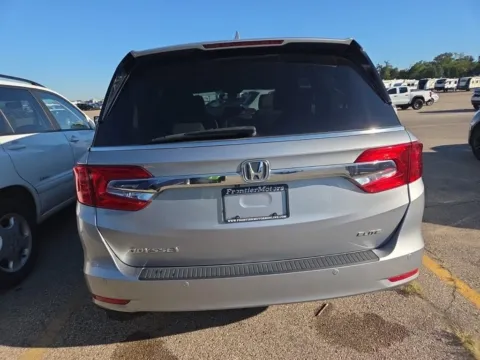 More photos of 2019 Honda Odyssey Elite at Cassill Motors, IA