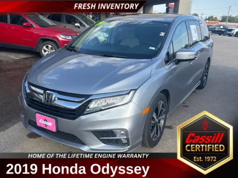 Silver 2019 Honda Odyssey Elite for sale in Cedar Rapids, IA
