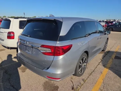 More photos of 2019 Honda Odyssey Elite at Cassill Motors, IA
