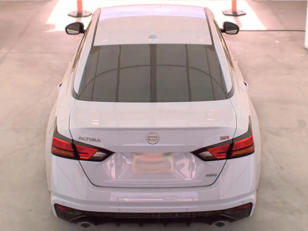 Nissan Altima photo 4