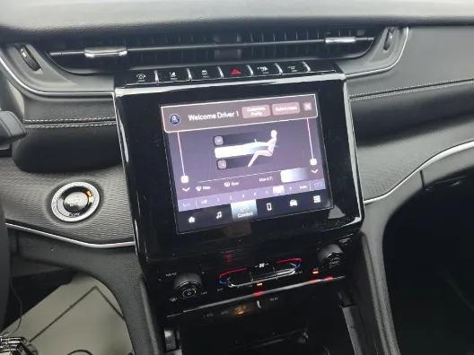 Jeep Grand Cherokee L photo 13