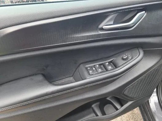 Jeep Grand Cherokee L photo 10