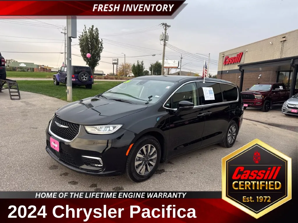 2024 Chrysler Pacifica PHEV