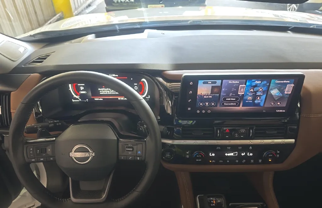 Nissan Pathfinder photo 9