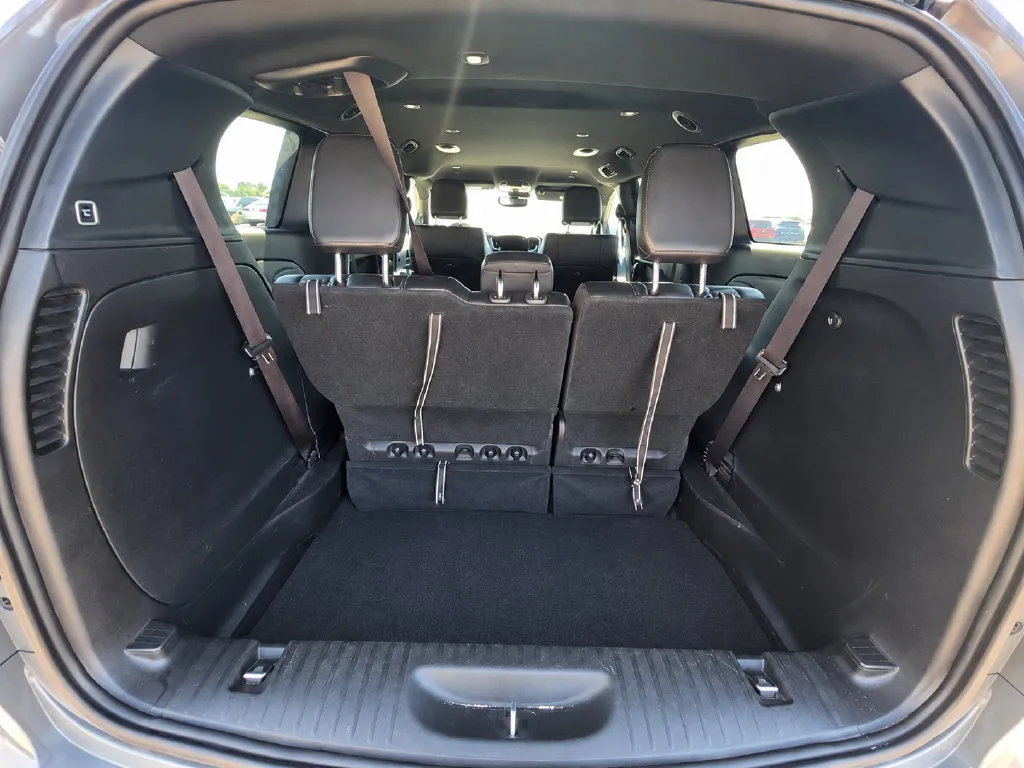 Chrysler Pacifica photo 14
