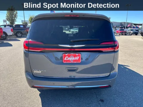 More photos of 2025 Chrysler Pacifica Select at Cassill Motors, IA