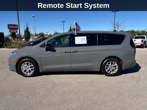Photos of 2025 Chrysler Pacifica Select for sale in Cedar Rapids, IA at Cassill Motors