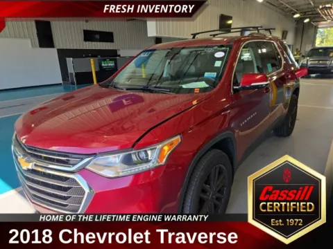 Red 2018 Chevrolet Traverse 3LT for sale in Cedar Rapids, IA