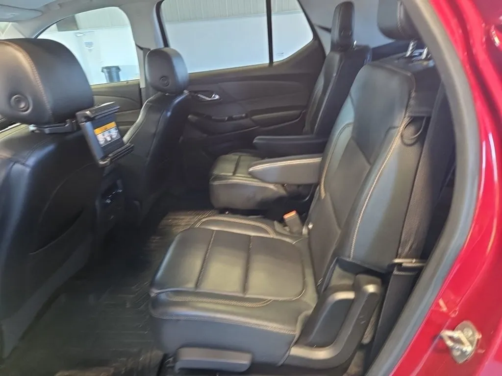 Chevrolet Traverse photo 12