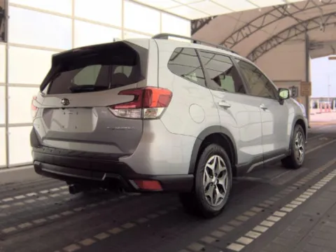 More photos of 2020 Subaru Forester Premium at Cassill Motors, IA