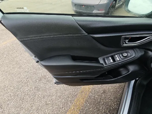 Subaru Forester photo 8