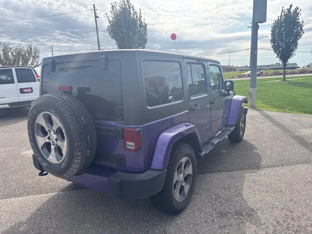 Jeep Wrangler photo 4