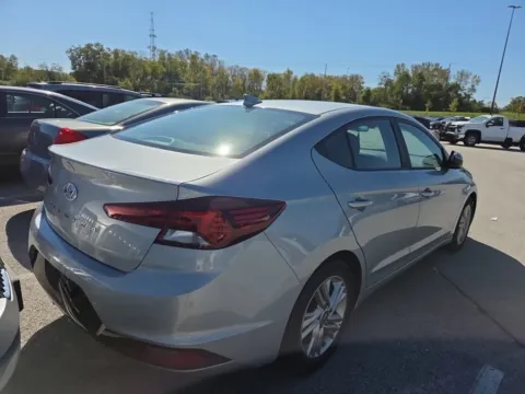 More photos of 2020 Hyundai Elantra SEL at Cassill Motors, IA