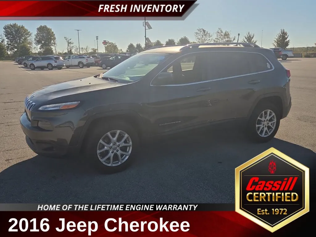 Gray 2016 Jeep Cherokee Latitude for sale in Cedar Rapids, IA