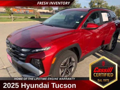 Red 2025 Hyundai Tucson SEL for sale in Cedar Rapids, IA