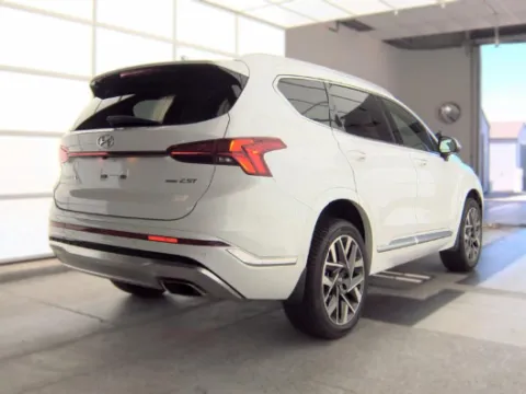 More photos of 2022 Hyundai Santa Fe Calligraphy at Cassill Motors, IA