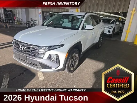 White 2026 Hyundai Tucson Hybrid SEL for sale in Cedar Rapids, IA