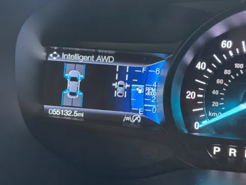 More photos of 2020 Ford Edge SEL at Cassill Motors, IA
