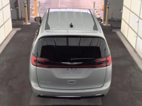 More photos of 2026 Chrysler Pacifica Select at Cassill Motors, IA