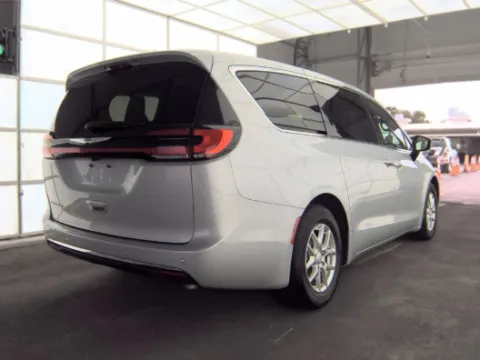 More photos of 2026 Chrysler Pacifica Select at Cassill Motors, IA