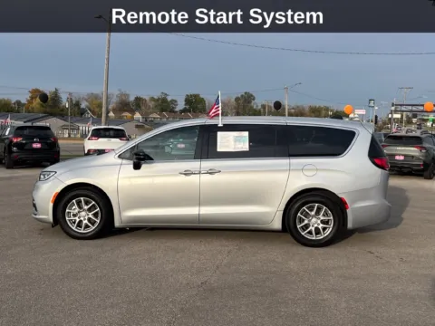 Photos of 2026 Chrysler Pacifica Select for sale in Cedar Rapids, IA at Cassill Motors