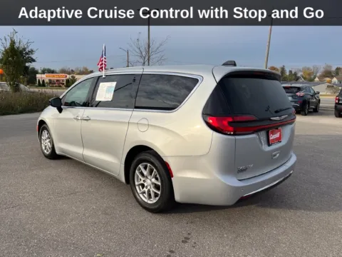 Another view of 2026 Chrysler Pacifica Select for sale in Cedar Rapids, IA at Cassill Motors