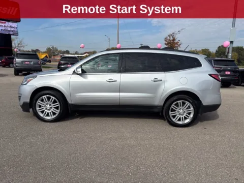 Photos of 2015 Chevrolet Traverse LT for sale in Cedar Rapids, IA at Cassill Motors