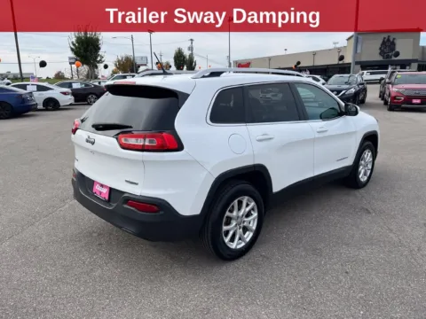 More photos of 2017 Jeep Cherokee Latitude at Cassill Motors, IA