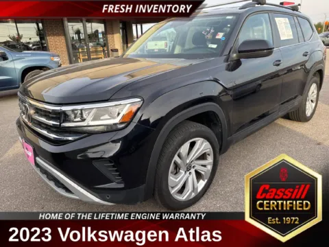 Black 2023 Volkswagen Atlas 3.6L V6 SE w/Technology for sale in Cedar Rapids, IA