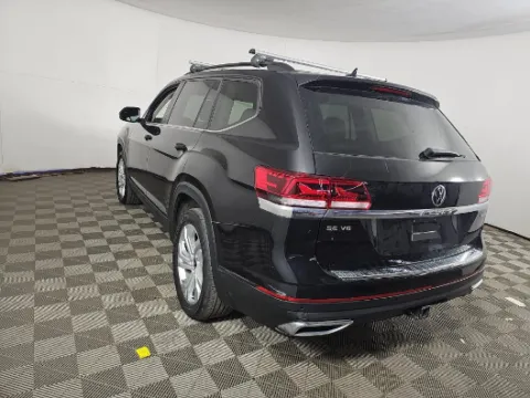 Photos of 2023 Volkswagen Atlas 3.6L V6 SE w/Technology for sale in Cedar Rapids, IA at Cassill Motors